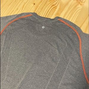 Men’s Lululemon vent-tech XL